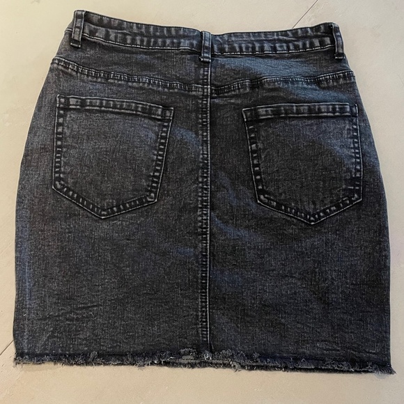 Black Jean Mini Skirt - Picture 2 of 3